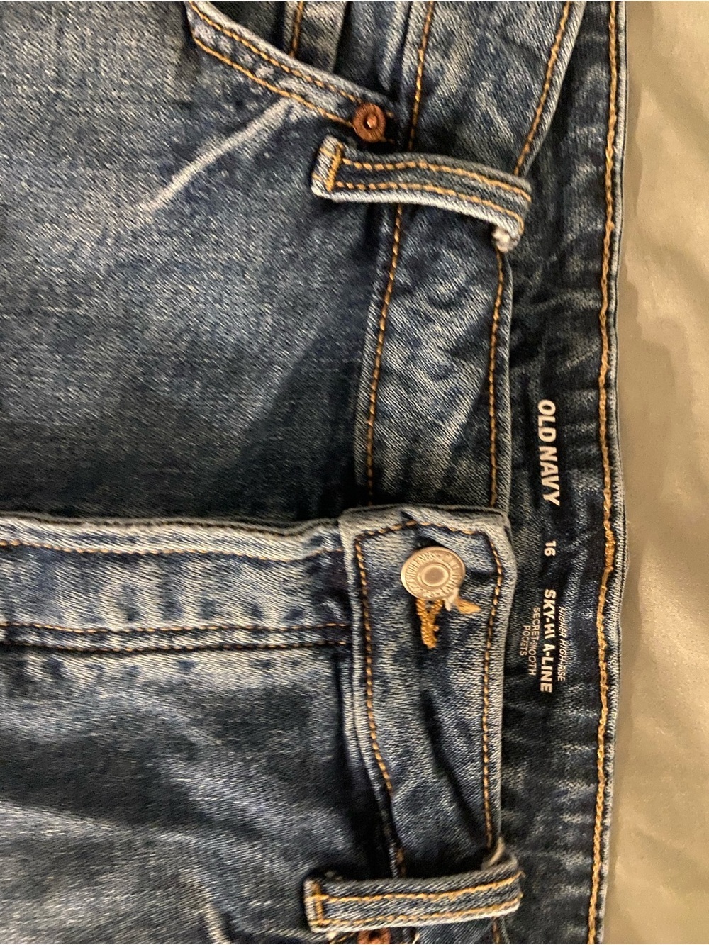 Old Navy Women’s 16 Sky-Hi A-Line Denim Cutoff Dark Blue Classic Jean Shorts - Picture 2 of 7